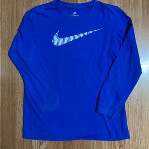 Boys Long Sleeved Nike T-shirt sz L